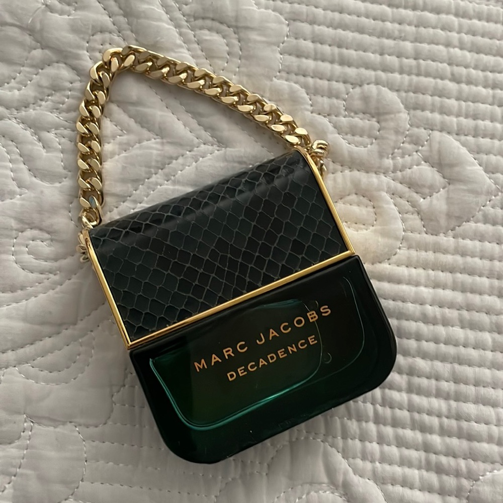 Marc Jacobs Decadence Purfume